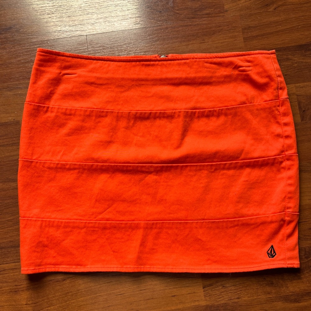 Volcom orange skirt